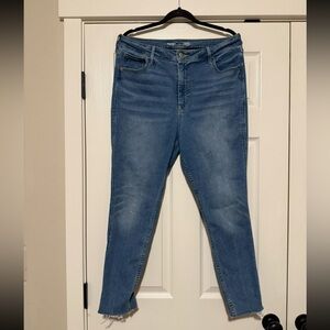 Old Navy Women's Skinny Jeans in Blue